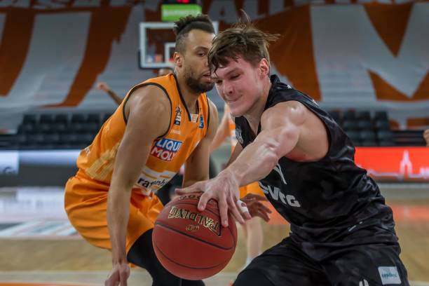 需给出更具 需给出更具